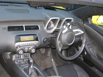 GM Camaro 2SS RS V8 Convertible interior