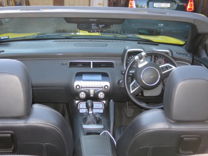 GM Camaro 2SS RS V8 Convertible interior view
